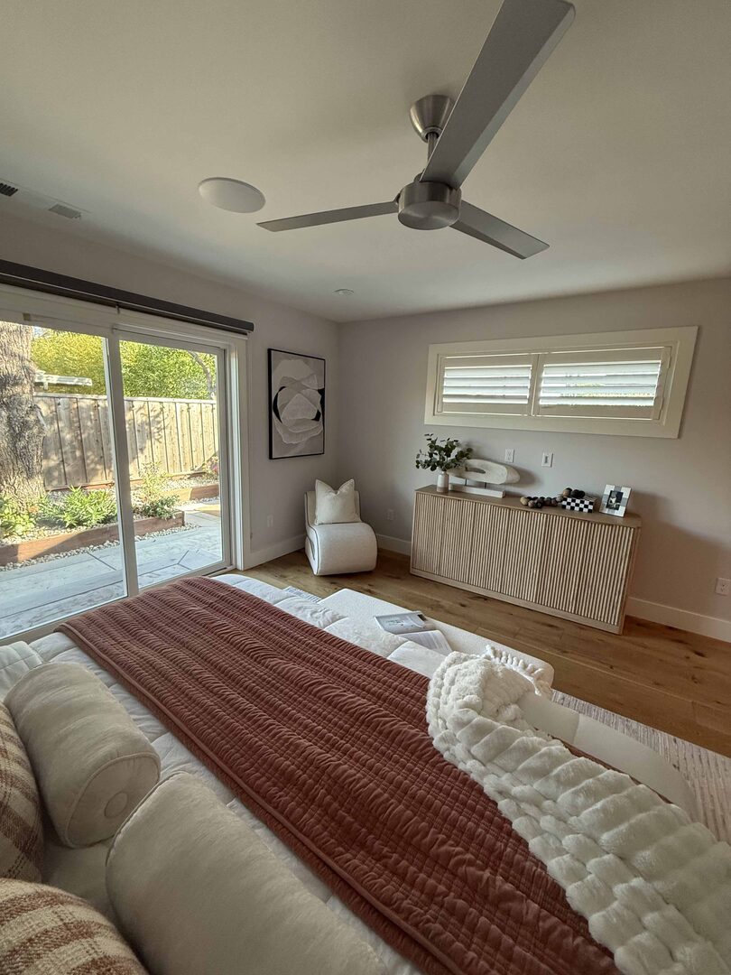 Master bedroom cleaning Silicon Valley by M&P ProClean